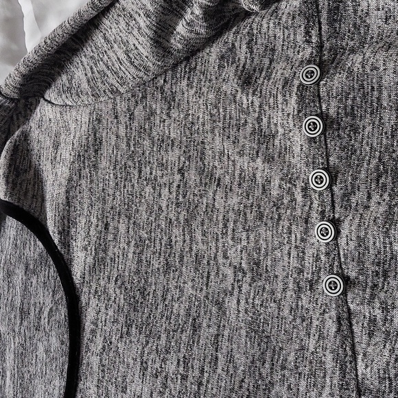 Grey & White Tunic - Picture 2 of 5